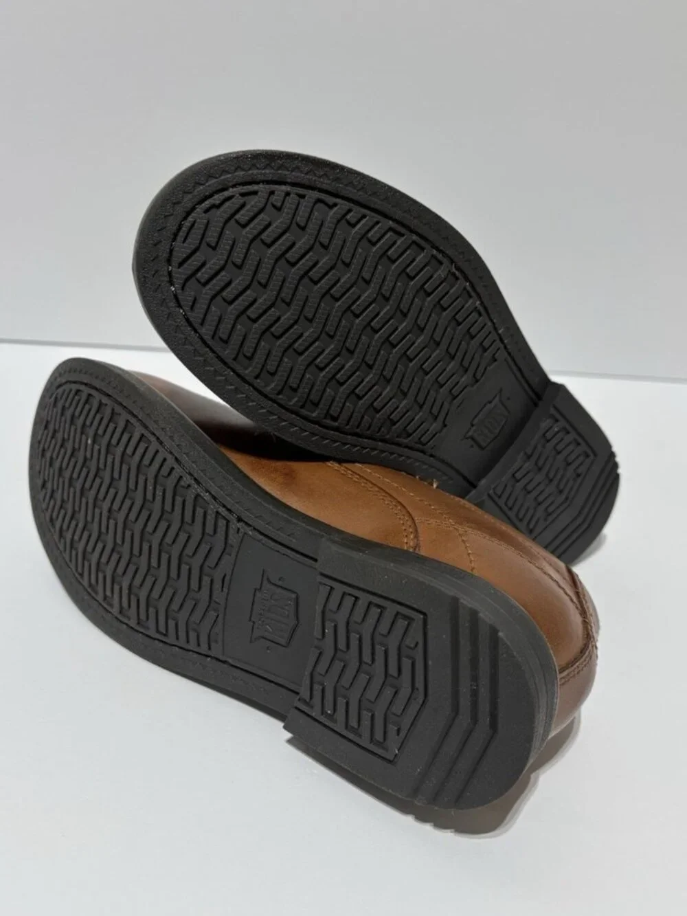 Florsheim Kids’ Midtown MCSP Jr Brown Slip-On Shoes, Boys’ Size 1 M